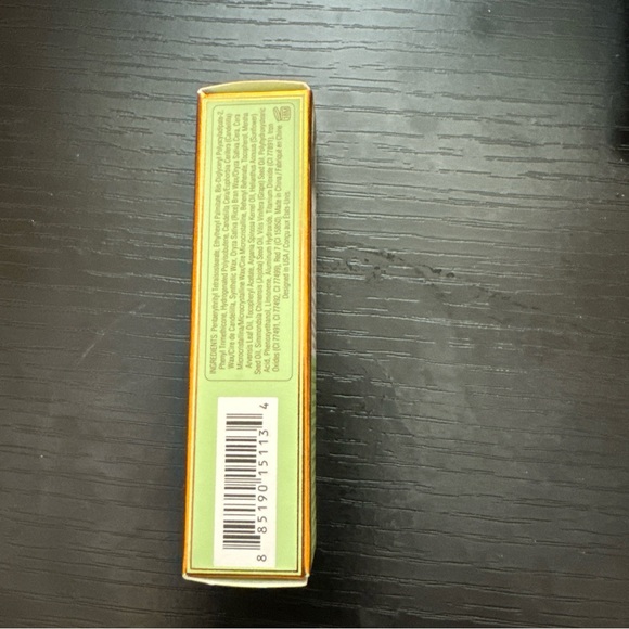 Pixi by Petra Naturelle Lip Moisturizing Hydrating Lip Color- Pecan New in box! - Picture 3 of 5